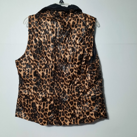 Chicos Vest Womens Brown Leopard Print Puffer Full Zip Snap Pockets Sz 2 - Picture 2 of 7